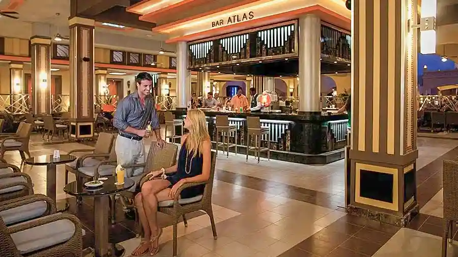 Bar Atlas in de lobby.